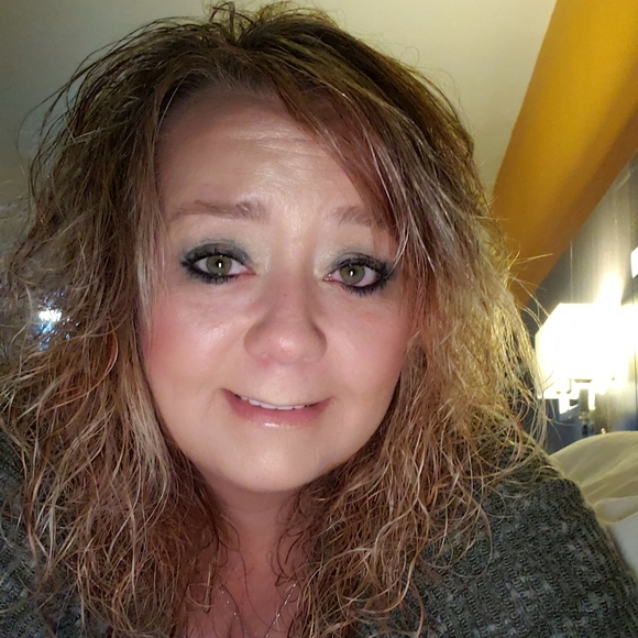 Meet your Posher, Melia - Picture 2 of 2